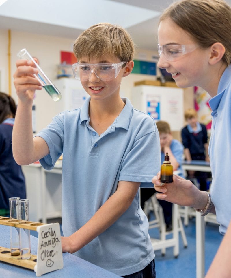 Pinewood Prep School Year 7 Science lesson